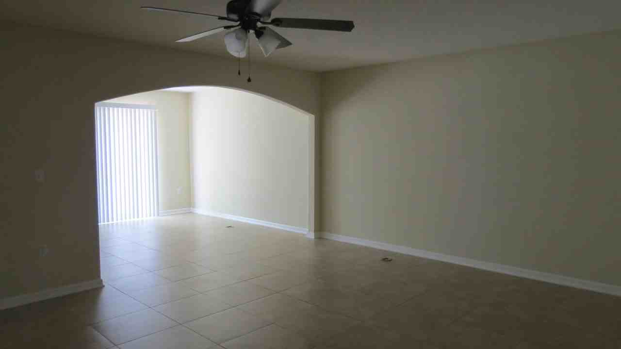 7096 St Ives Ct - Photo 3 of 15