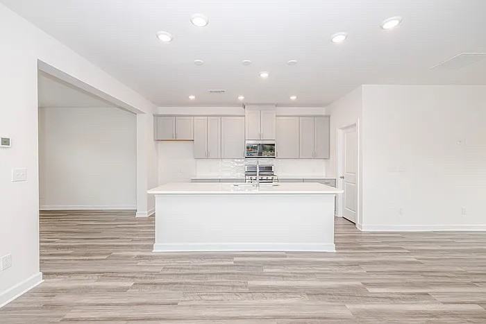 7210 Bryce Avenue - Photo 7 of 31