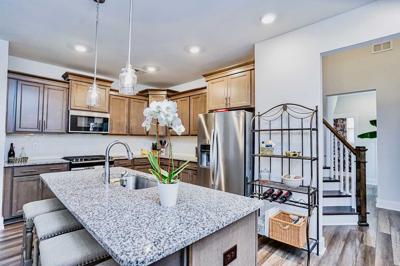 111 Rosecroft Dr #1 - Photo 4 of 19