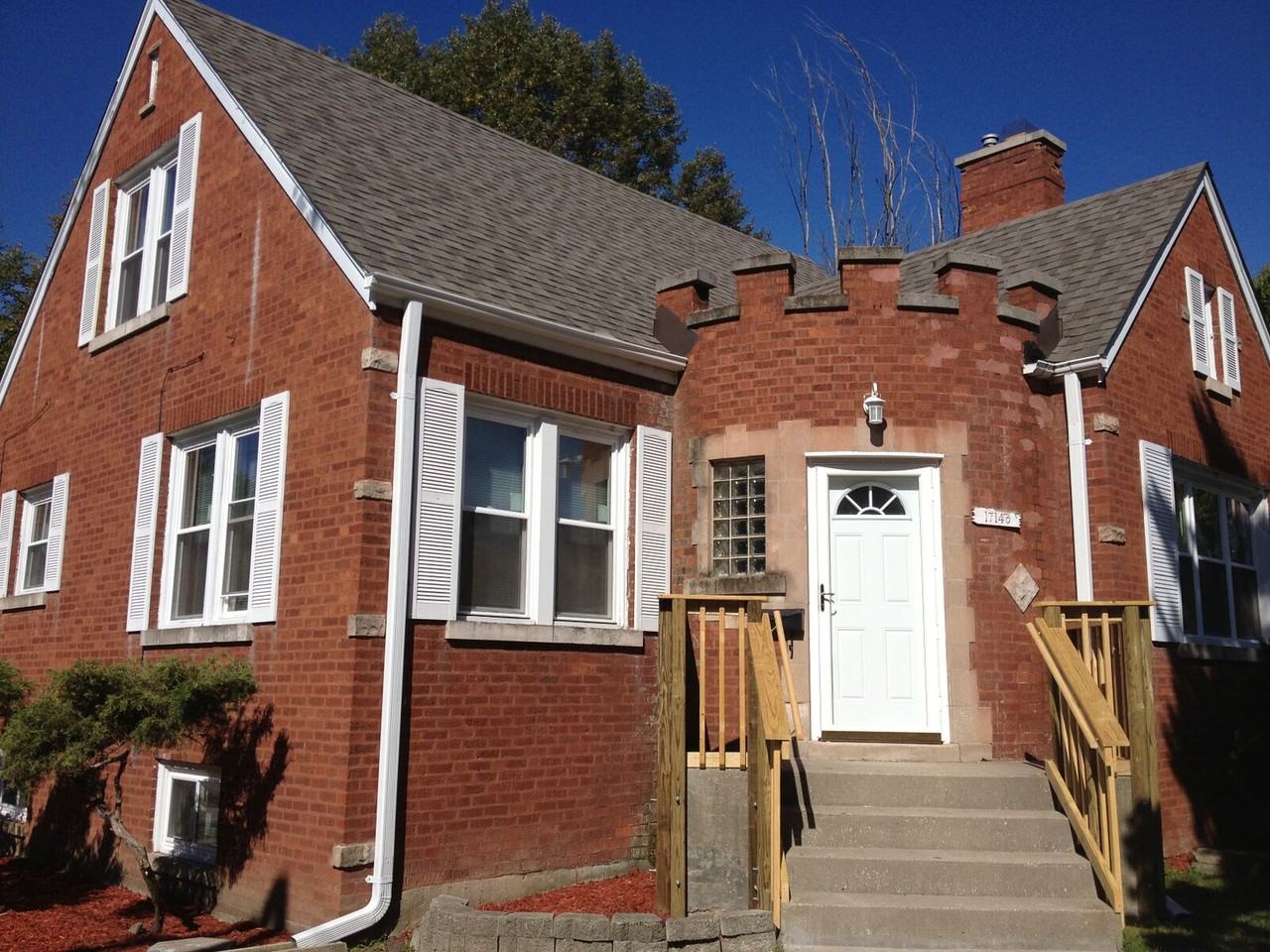 17148 Longfellow Ave - Photo 2 of 15