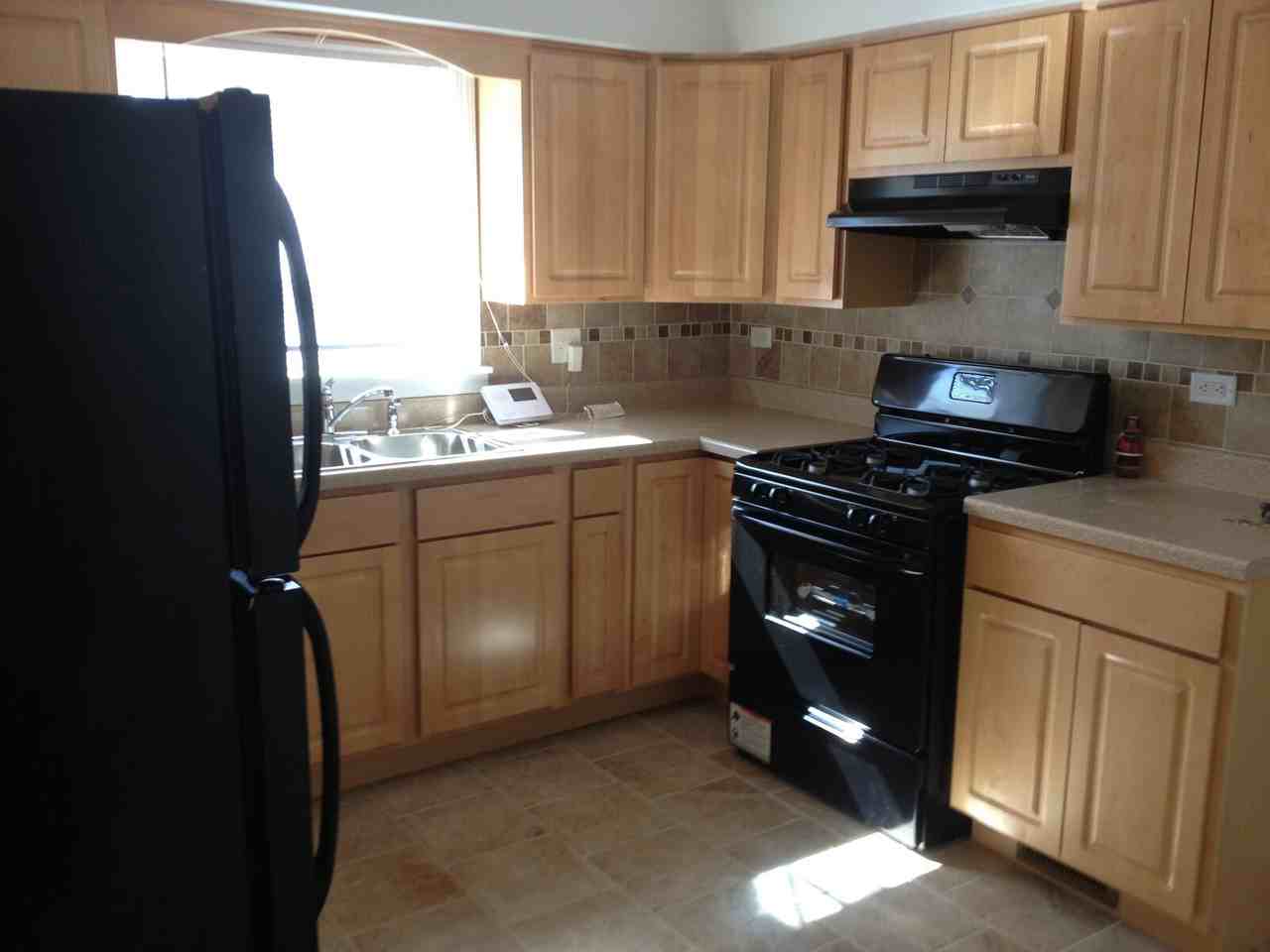 17148 Longfellow Ave - Photo 3 of 15