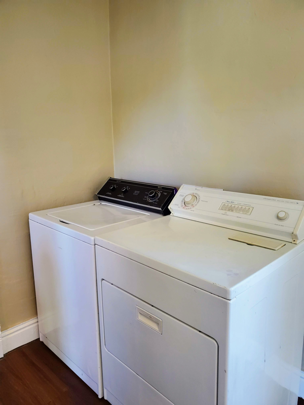 526 Elm St - Photo 3 of 13