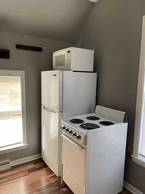 233 W Locust St #2 - Photo 2 of 9