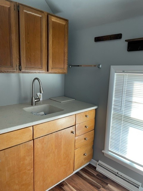 233 W Locust St #2 - Photo 4 of 9