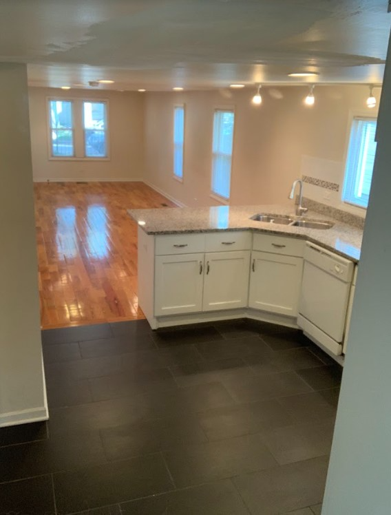 4714 N Springfield Ave #1 - Photo 5 of 12