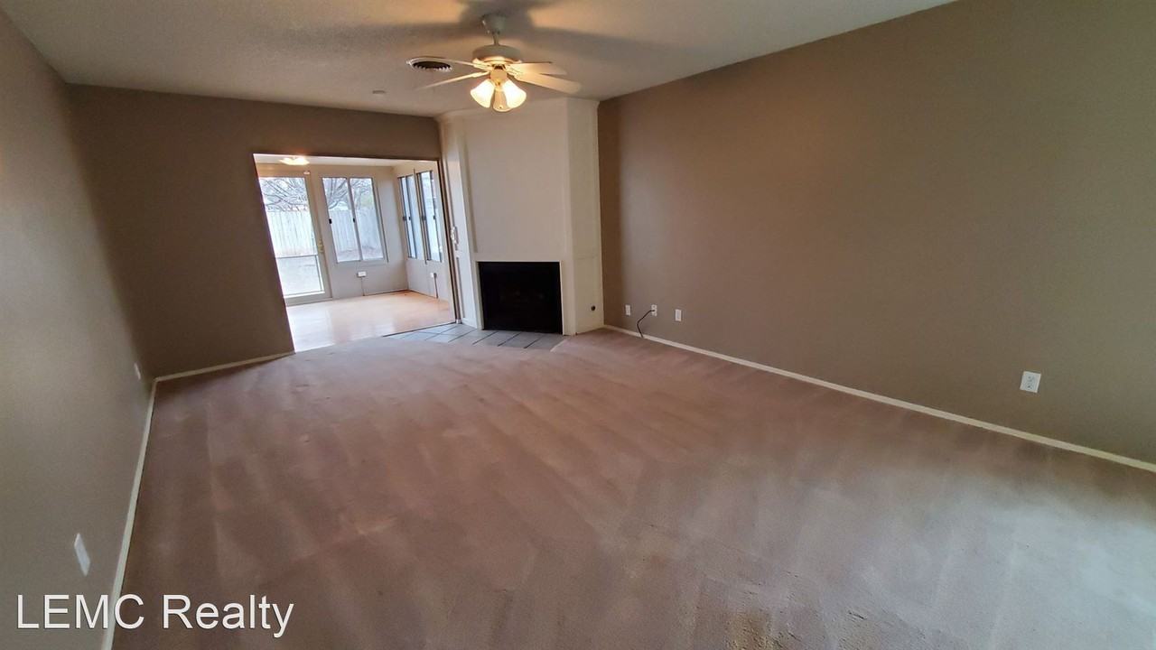 60 Summit Dr - Photo 3 of 15