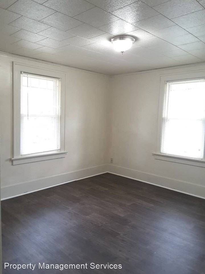1107 Bower St - Photo 2 of 21