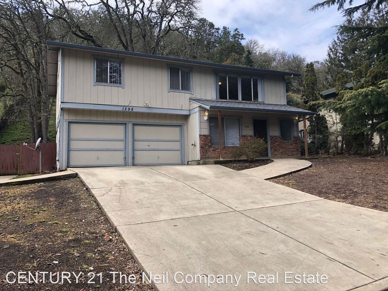1298 Ne Lincoln St, Roseburg, OR 97470 4 Bedroom House for $1,595/month -  Zumper
