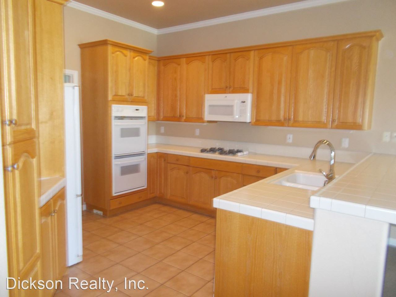 1815 Hunter Creek Rd - Photo 2 of 20