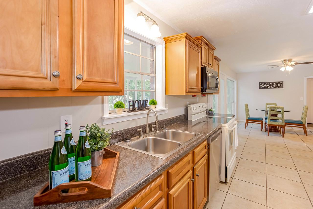 Wedgewood Dr - Photo 2 of 12