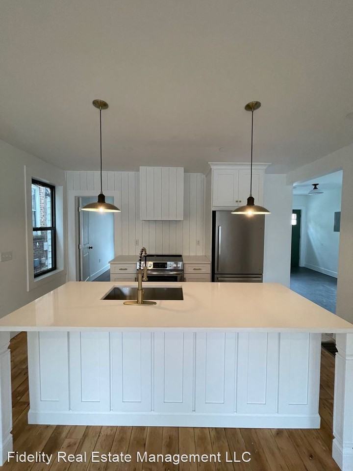 69 Beacon St. - Photo 3 of 12