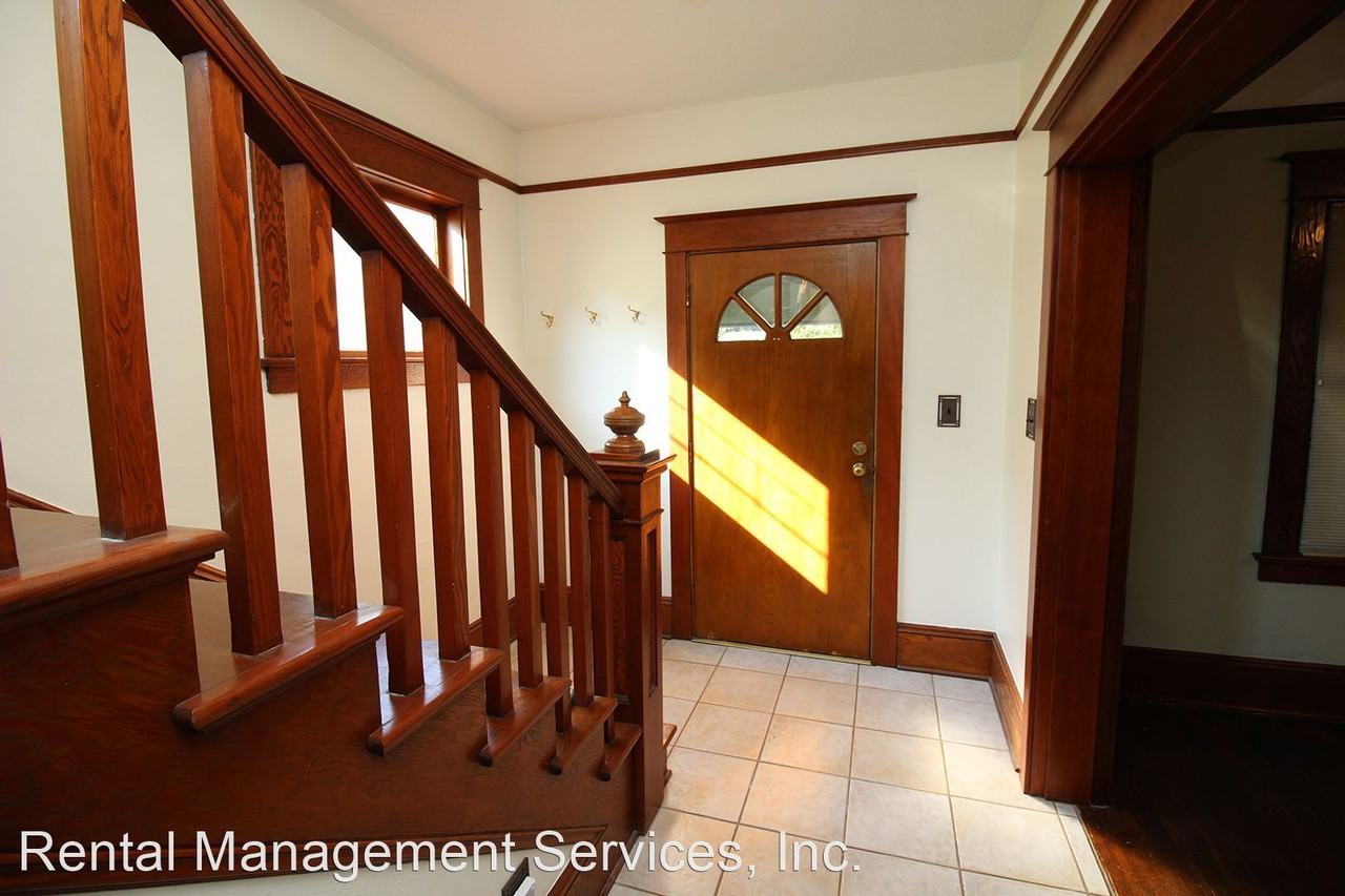 1412 Se 41st Ave - Photo 3 of 26