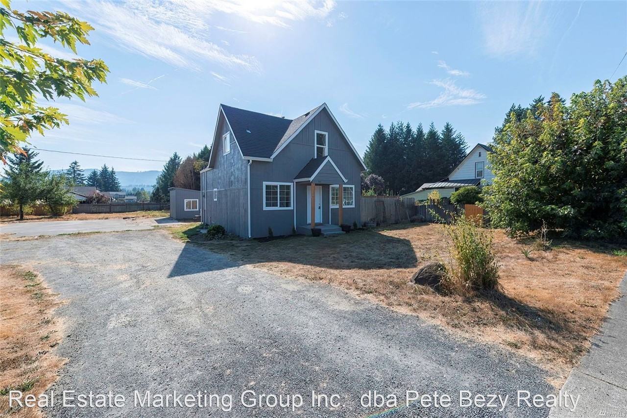 501 E Yacolt Rd - Photo 2 of 23