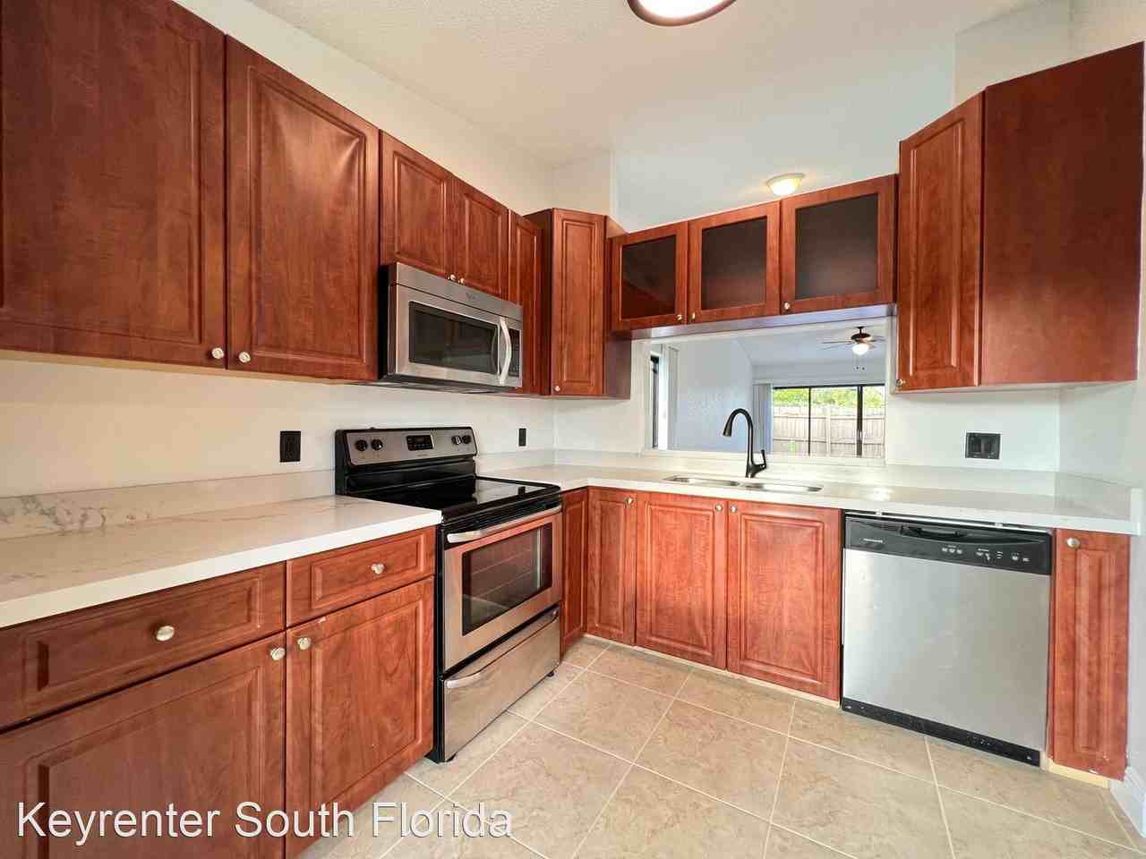 10267 Boca Bnd W - Photo 3 of 22