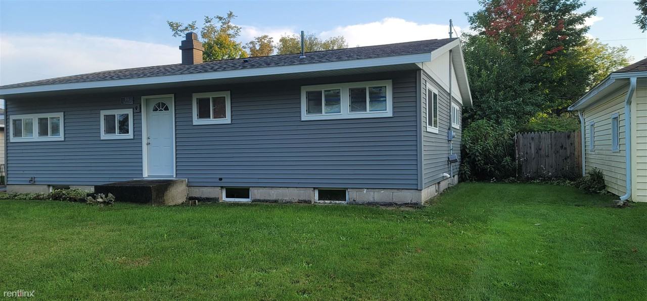 551 W Franklin Ave - Photo 2 of 6