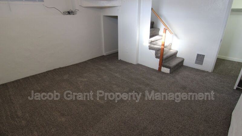 158 S 10th Ave - Photo 6 of 13