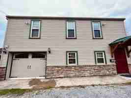 featured image of 7408 Yale Ave #C