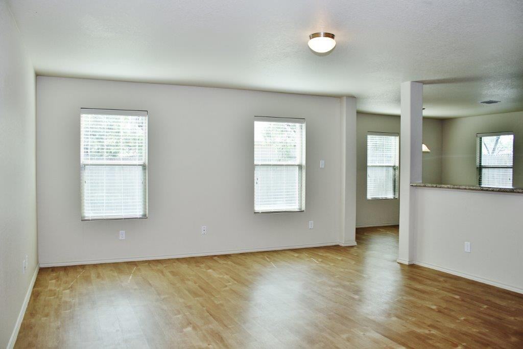 8930 Gerald Ohara - Photo 3 of 26