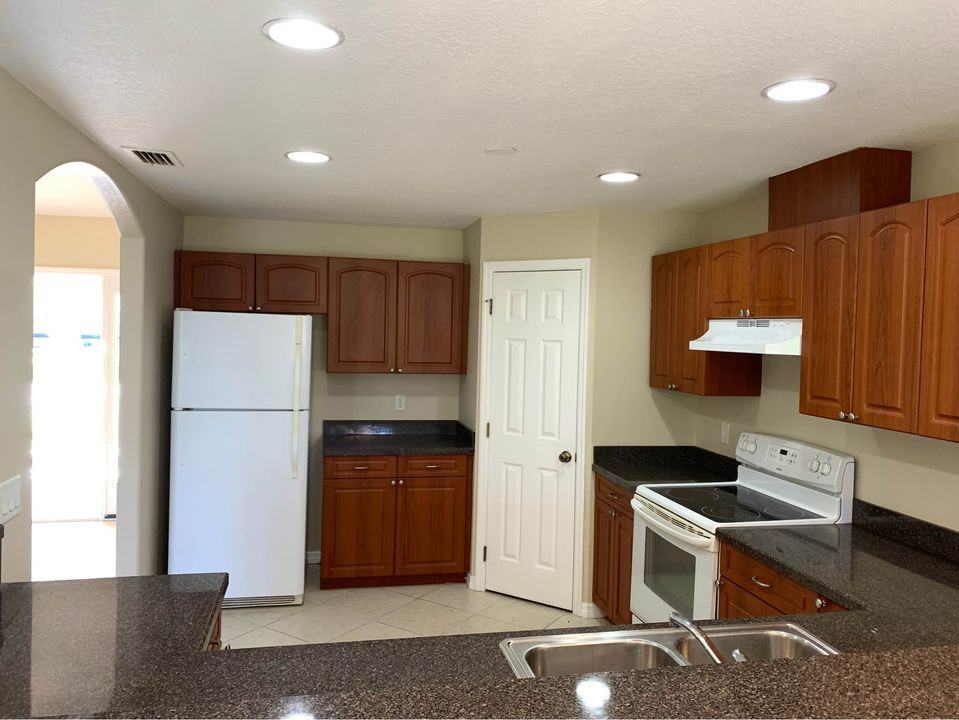 1684 Oketo Street - Photo 6 of 15