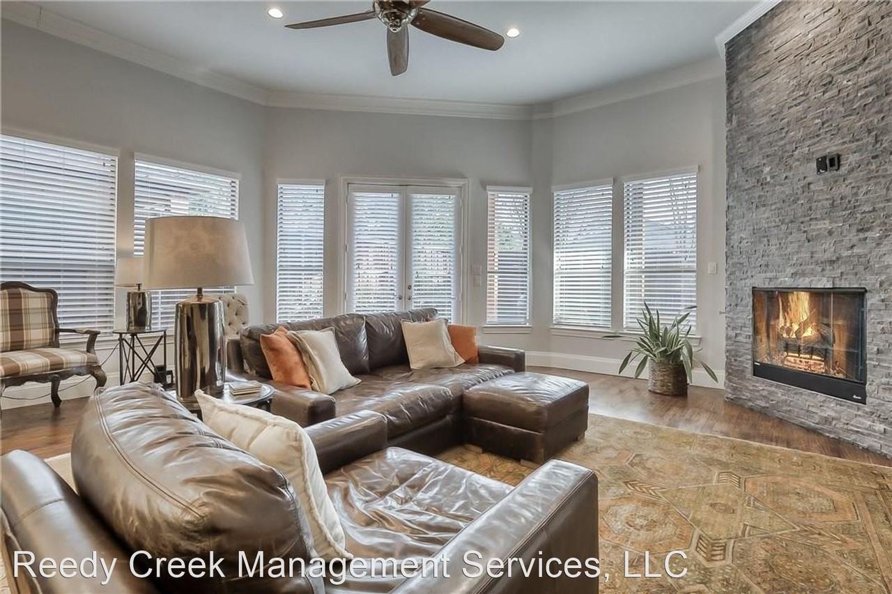 5318 Longview St - Photo 2 of 20