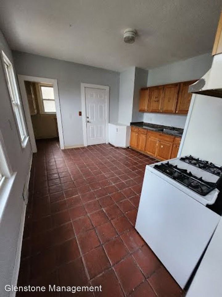 309 Cooke Street - Photo 2 of 26