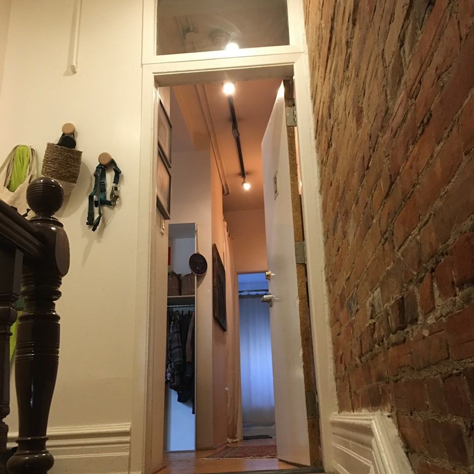 Spadina Cres - Photo 3 of 17