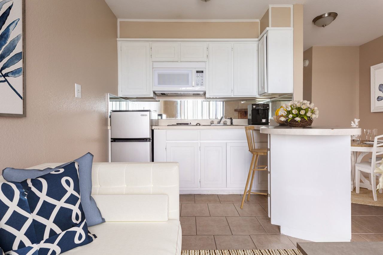 Lake Retreat Condominiums - Photo 6 of 91