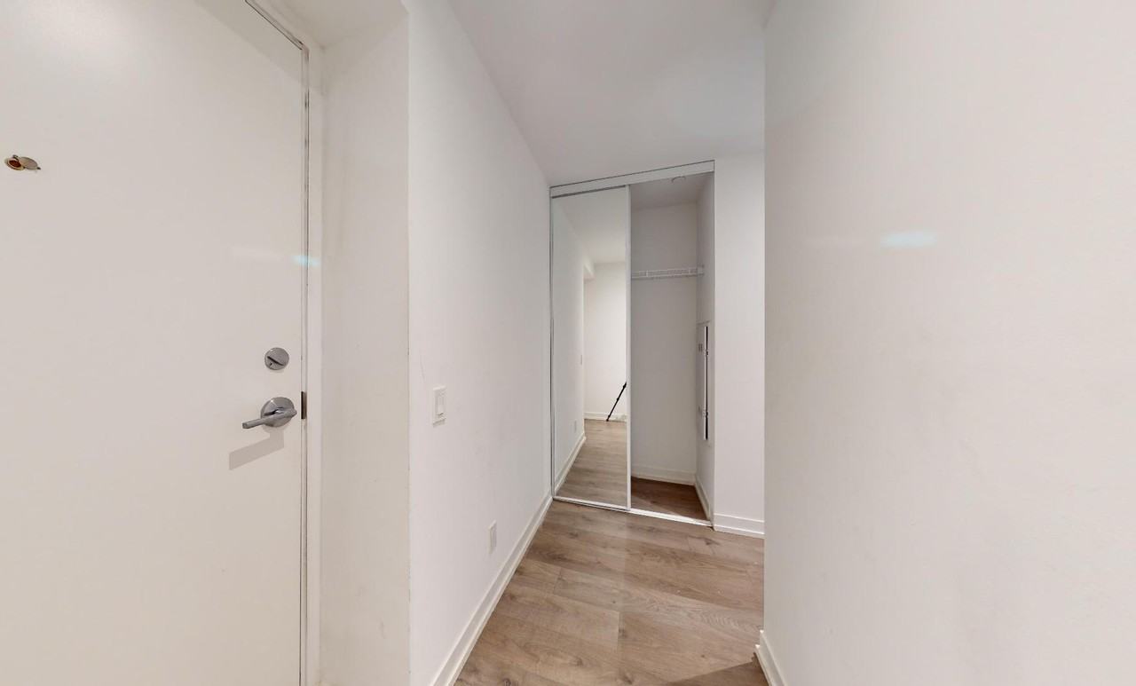 #5005 - 950 Portage Parkway, 2 Beds + 2 Baths - Photo 2 of 16