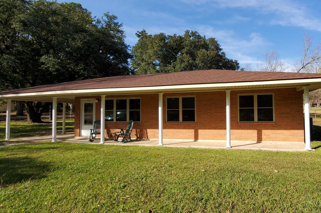 2078 Port Arthur Ave, Hornbeck, LA 71439 2 bedroom House Rental Zumper