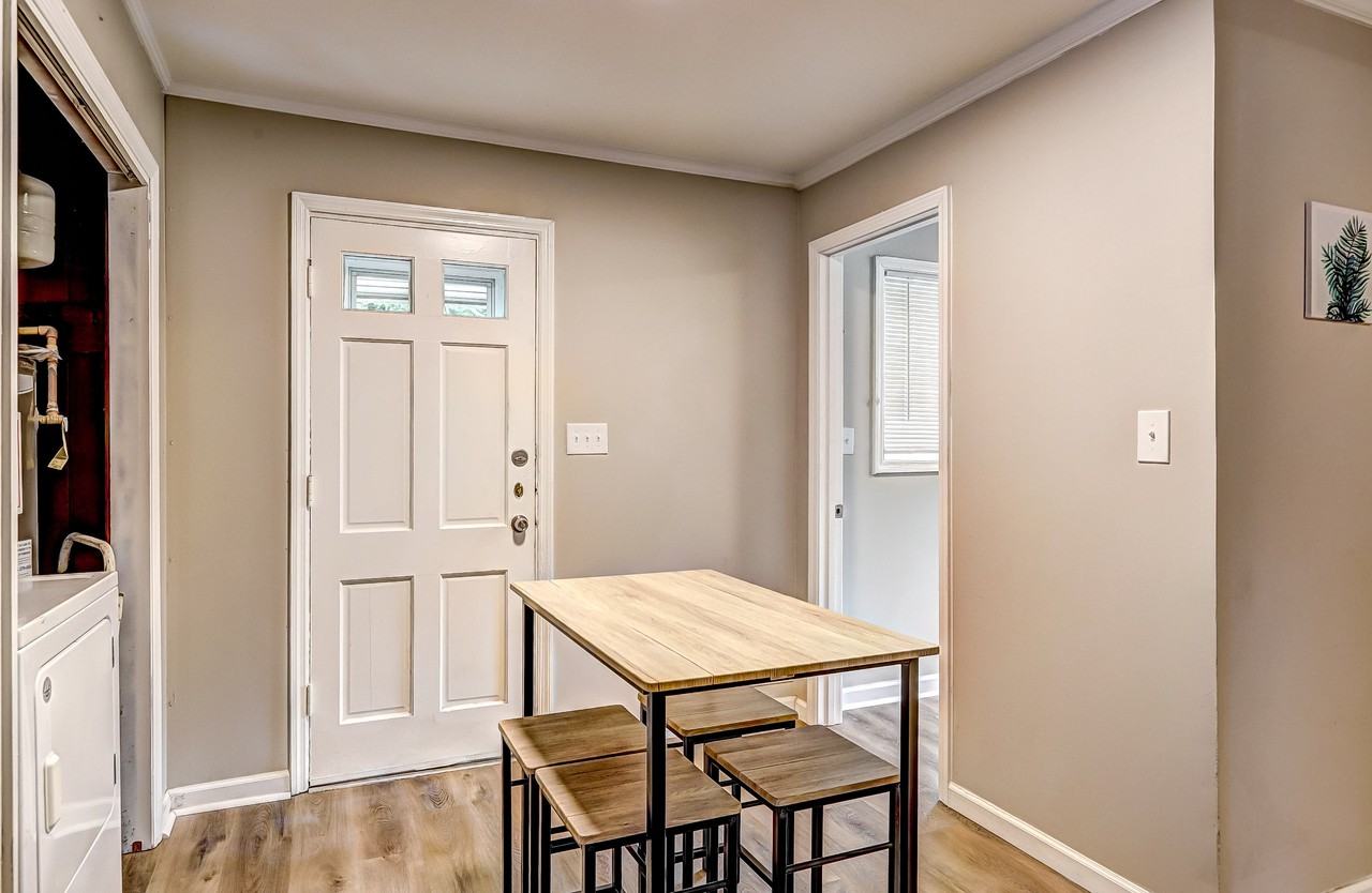 Mellview Ave Sw - Photo 3 of 28