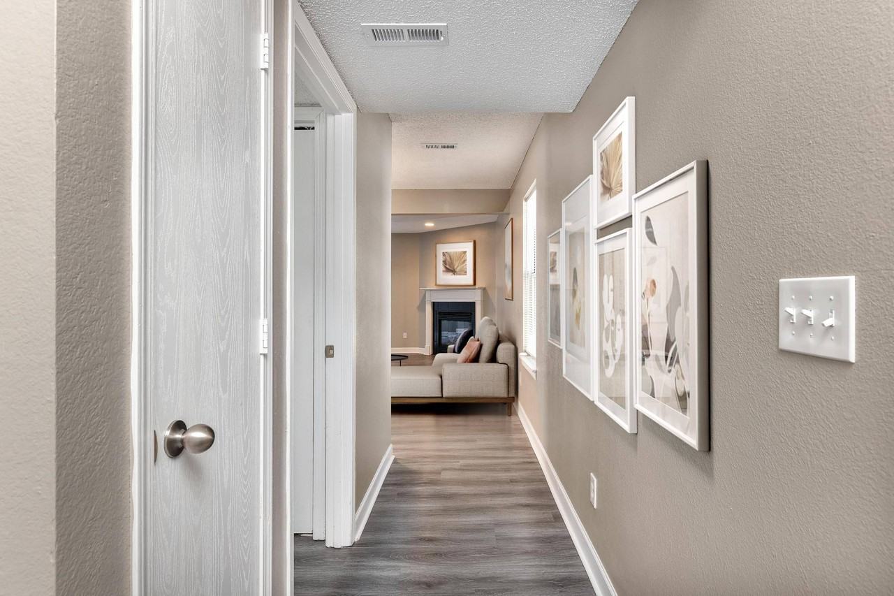 Timbercreek East Townhomes Apartments 1860 Se Timbercreek Ct, Blue