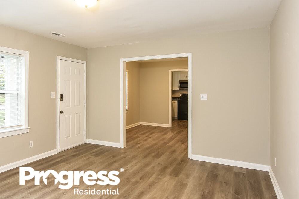 373 Hillside Dr Sw - Photo 3 of 16