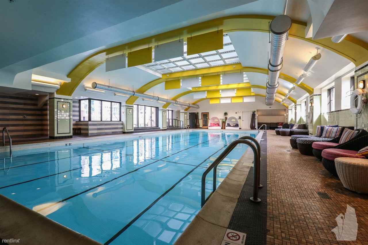 190 N Wells St - Photo 2 of 18