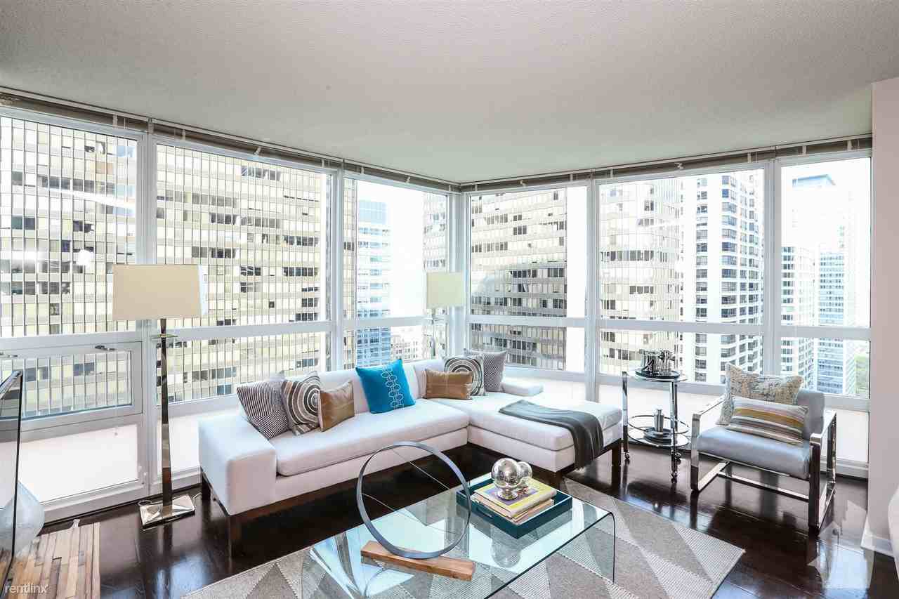 356 E Ohio St - Photo 3 of 20