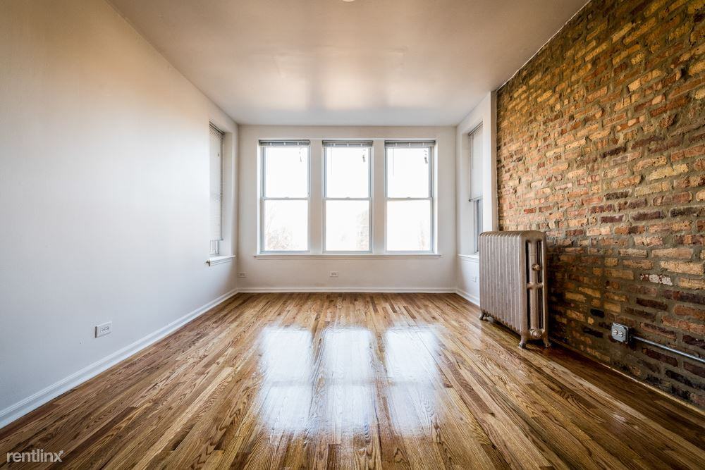 1501 E 68th St - Photo 3 of 10