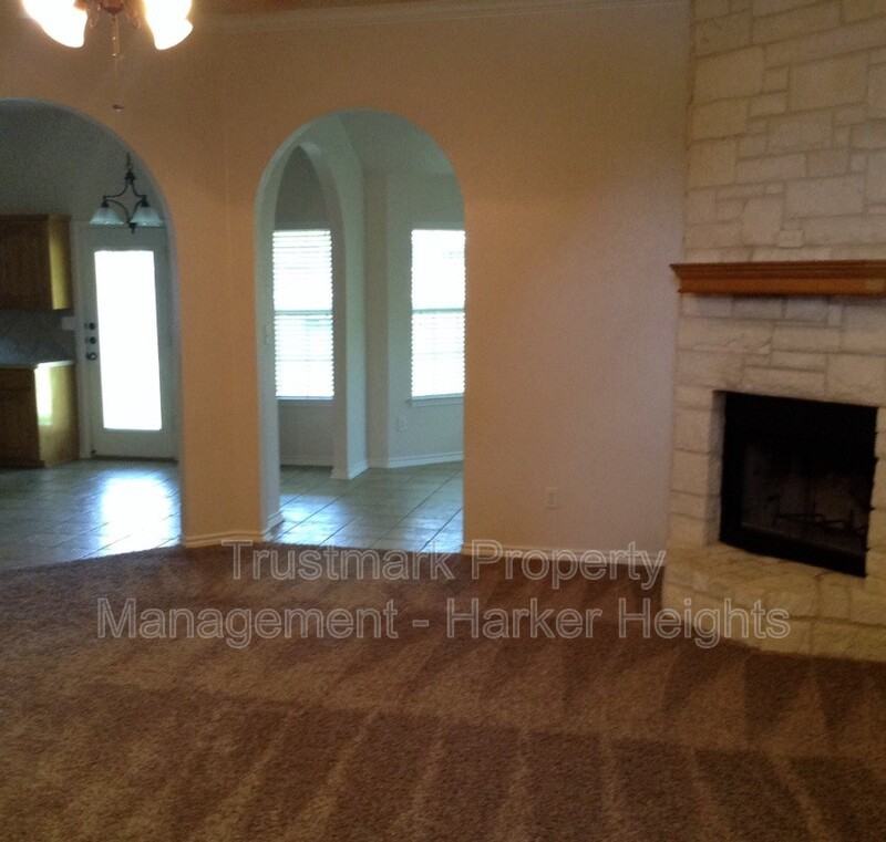 411 Winter Sun Dr - Photo 2 of 14