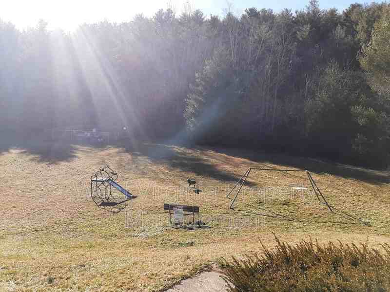 82 Beagle Club Rd #8 - Photo 2 of 7