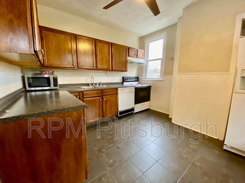 117 Dunlap St - Photo 3 of 25