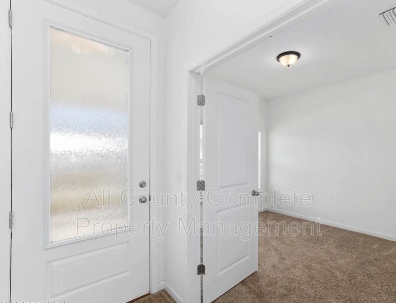 374 Ness Cir - Photo 4 of 21