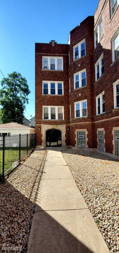 7628 S Drexel Ave - Photo 2 of 11