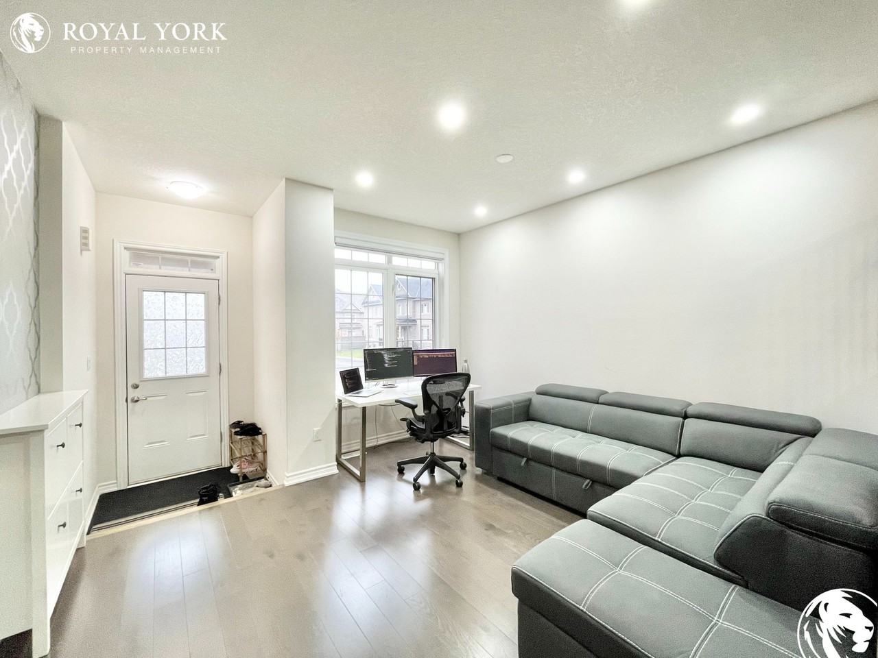 6 Hines St - Photo 2 of 35