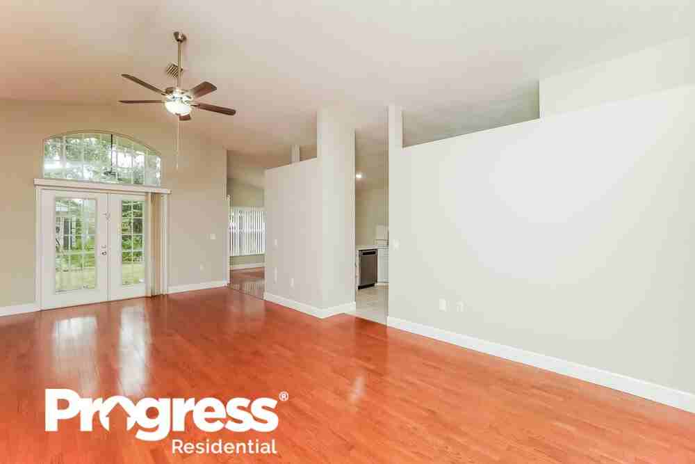 11012 Millbury Ct - Photo 3 of 16