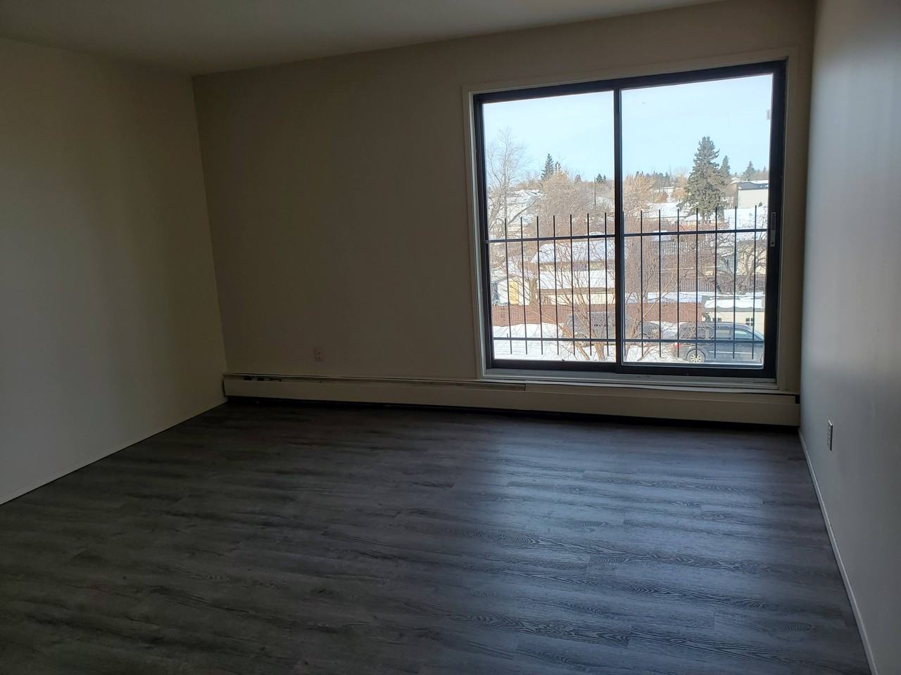 Britannia Crossing Apartments 15809 102 Ave Nw, Edmonton, AB T5P 4P7