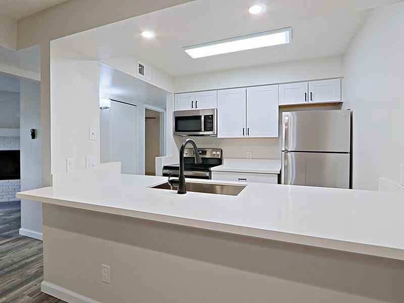 17840 N Black Canyon Hwy - Photo 4 of 27