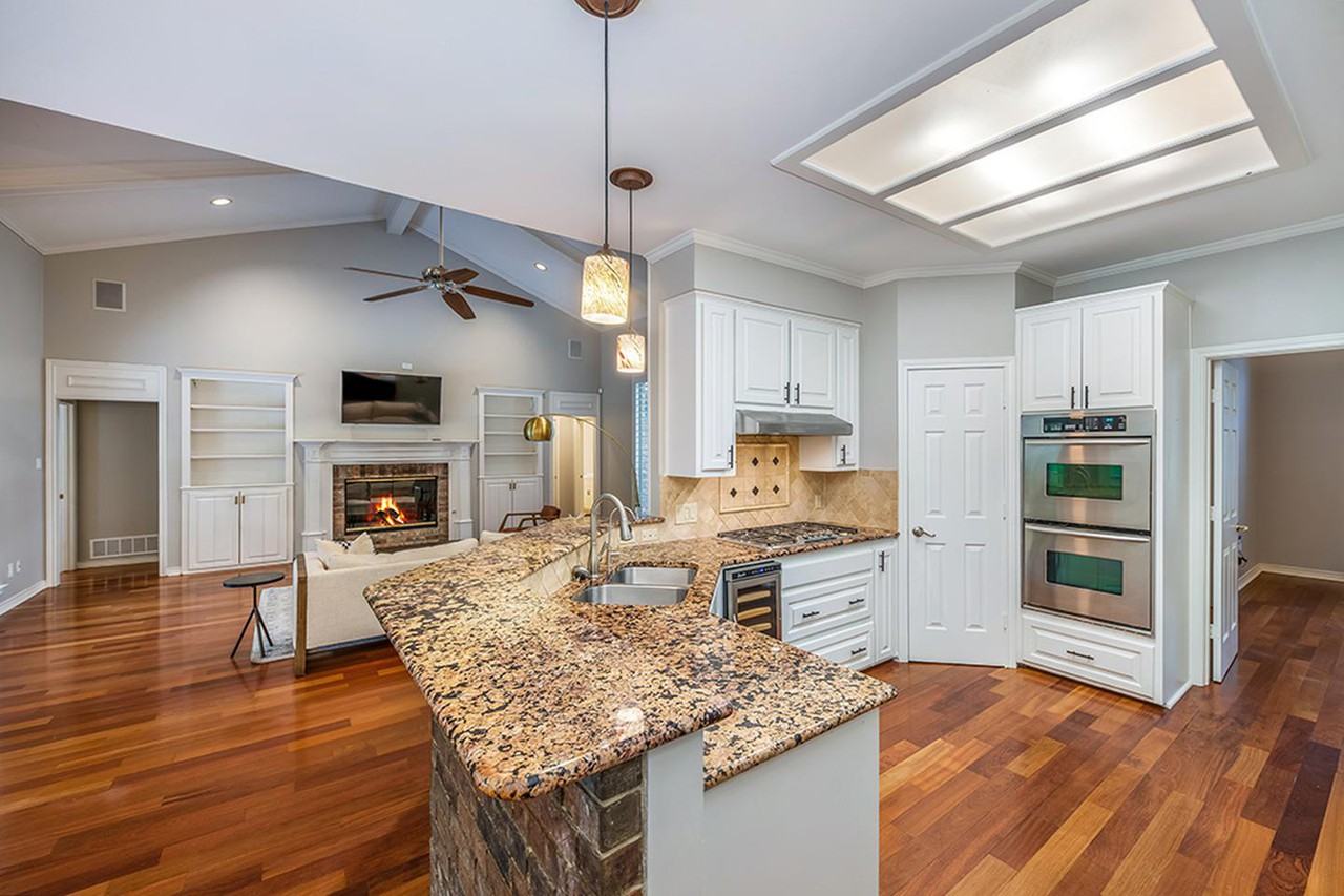 Stunning Woodbridge home with private pool & fenced yard - Photo 2 of 27