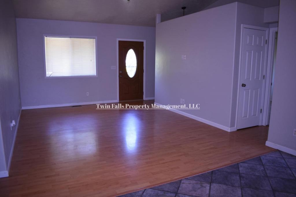 2010 Carlis Cv - Photo 2 of 27