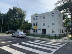 4523 Gault Pl Ne Apt 2 #Apt 2 - Photo 1 of 1