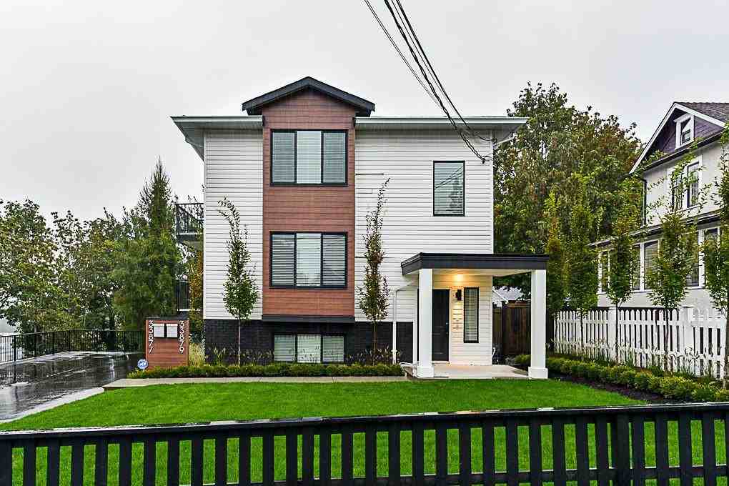 33877 Walnut Avenue - Photo 2 of 19