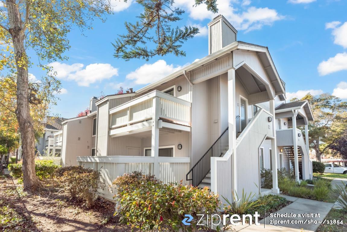 223 Schooner Ct - Photo 2 of 19