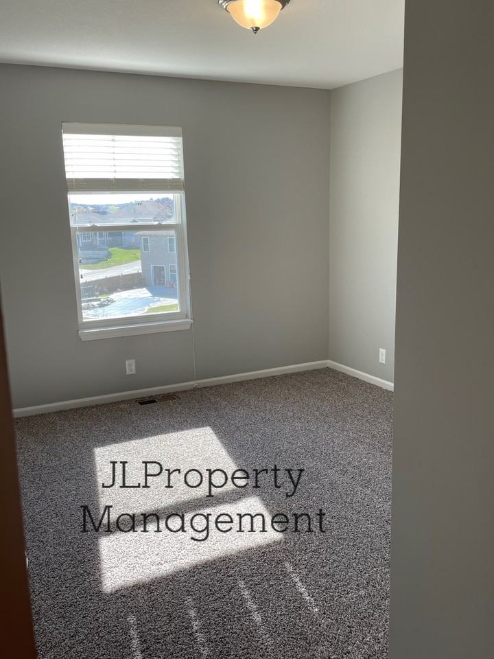 20209 E 23rd Ter Ct S #1 - Photo 5 of 10